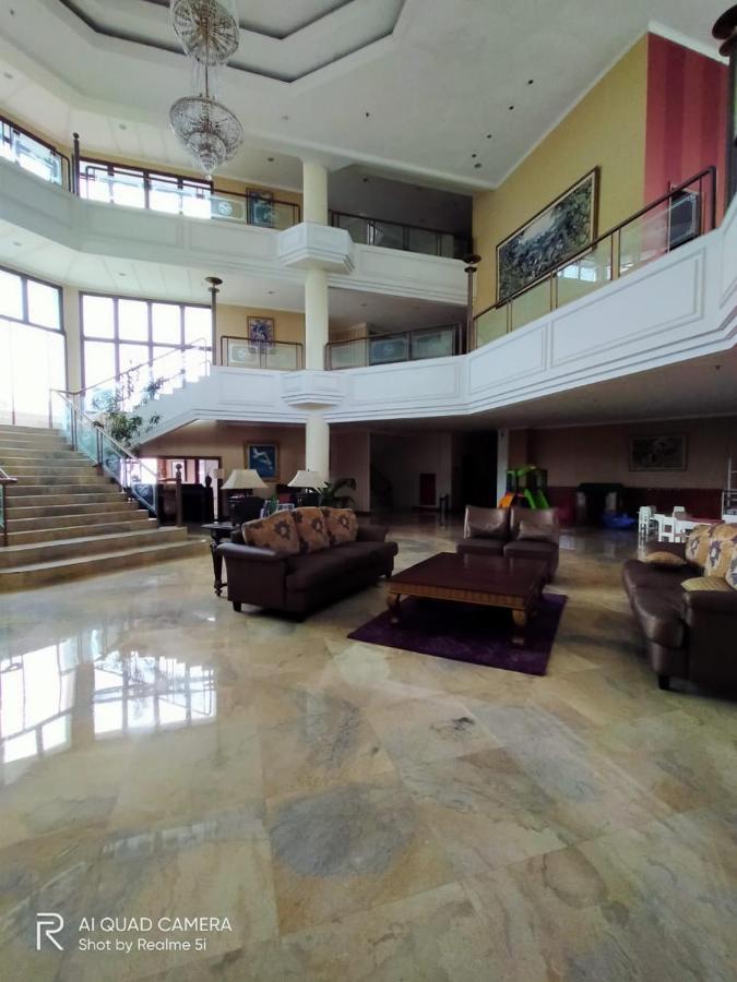 Yasmin Hotel Puncak Exterior photo